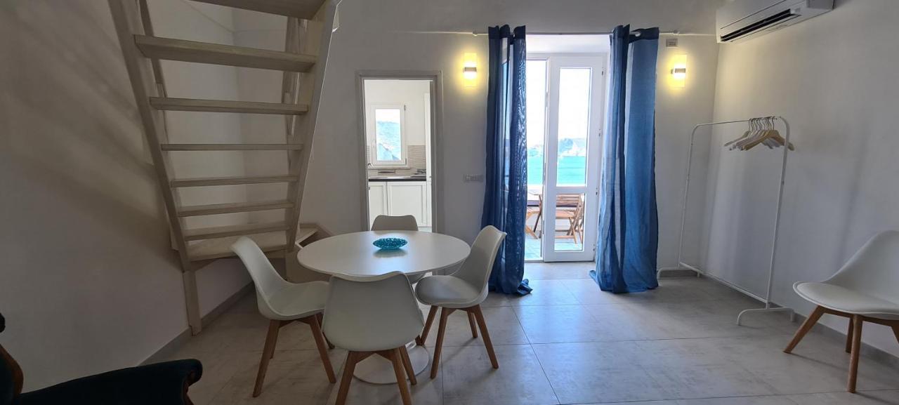 Ferienwohnung Immobiliare Turistcasa - Corso Umberto 111 Ponza Exterior foto